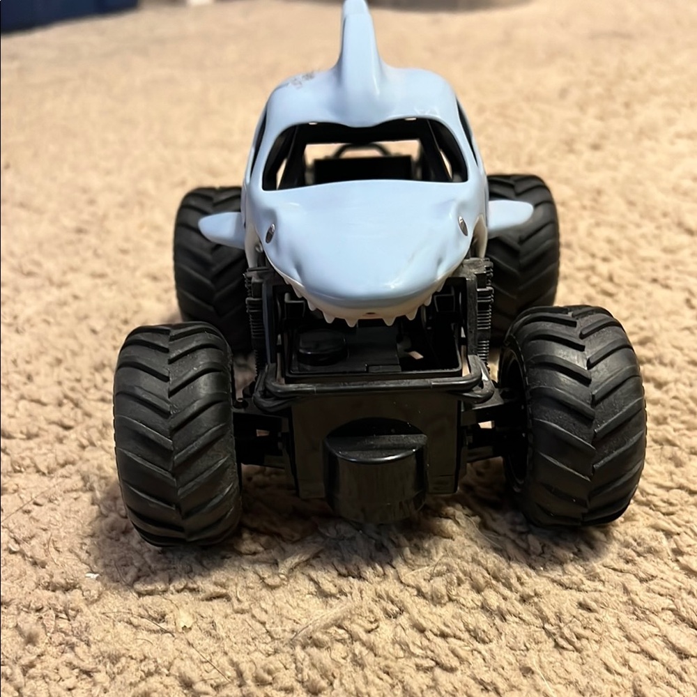 Megalodon Truck - Monster Jam
